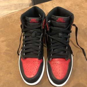 Air Jordan 1 bred